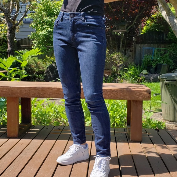 LOFT Curvy Skinny Dark-Wash Jeans - Picture 3 of 6